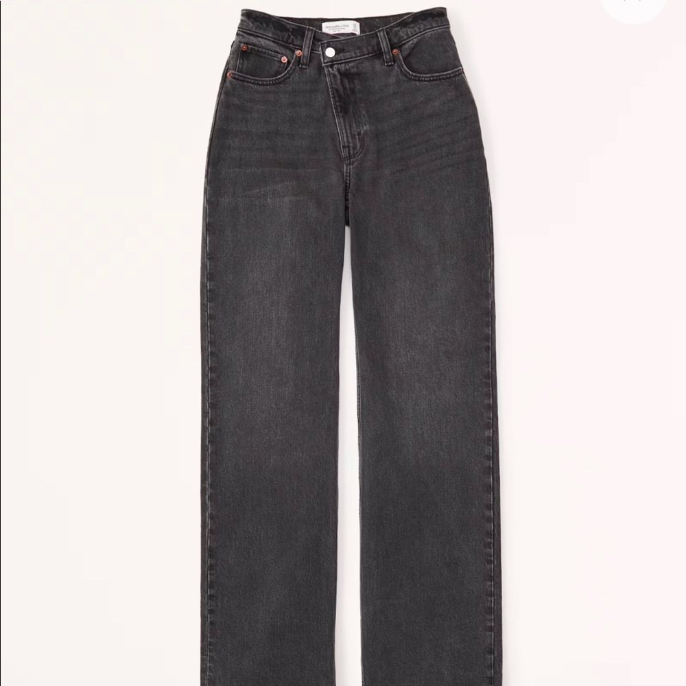 ABERCROMBIE 90s Relaxed Crossover Jean